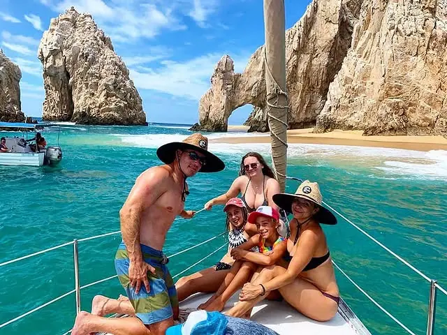 Guests sailing past The Arch of Cabo San Lucas
